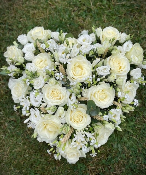 Large Loose Closed Heart